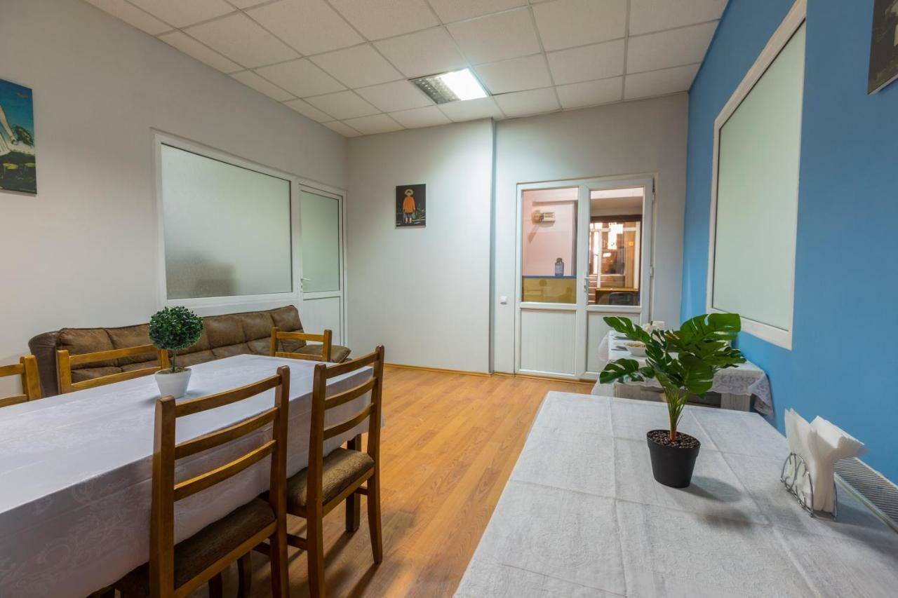 Global Hostel - Freedom Square Тбилиси Екстериор снимка