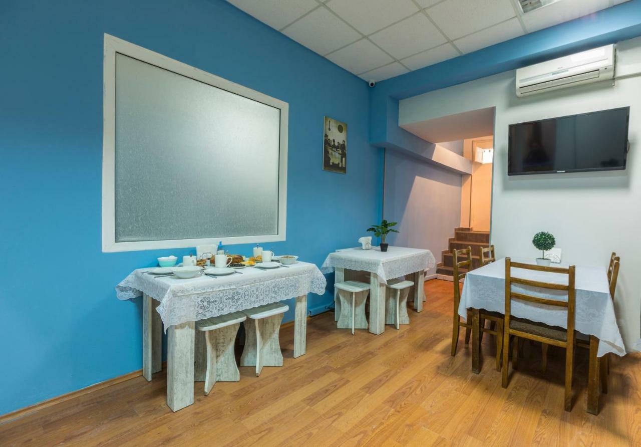 Global Hostel - Freedom Square Тбилиси Екстериор снимка
